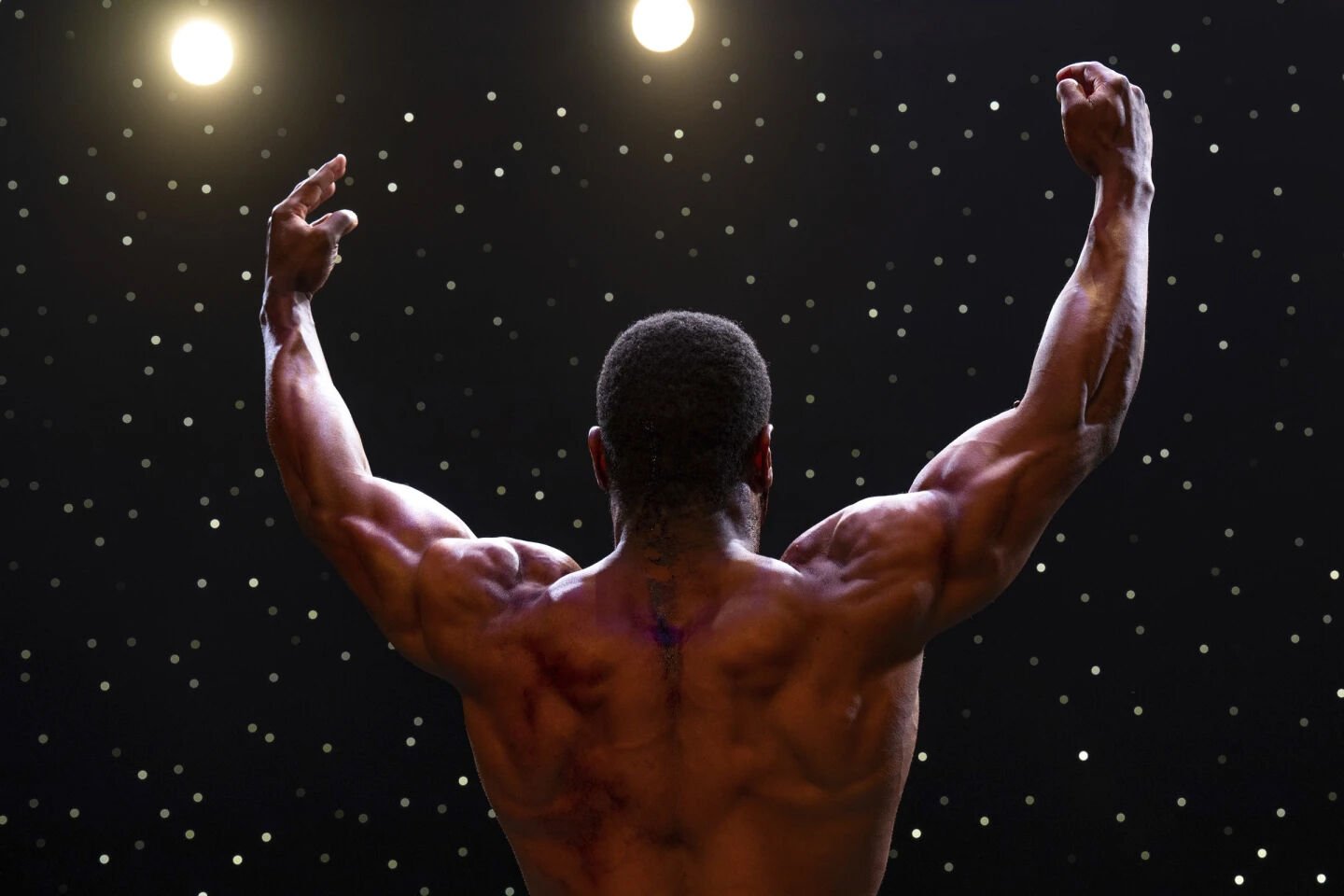 From muscle to mayhem: Jonathan Majors stars in 'Magazine Dreams'