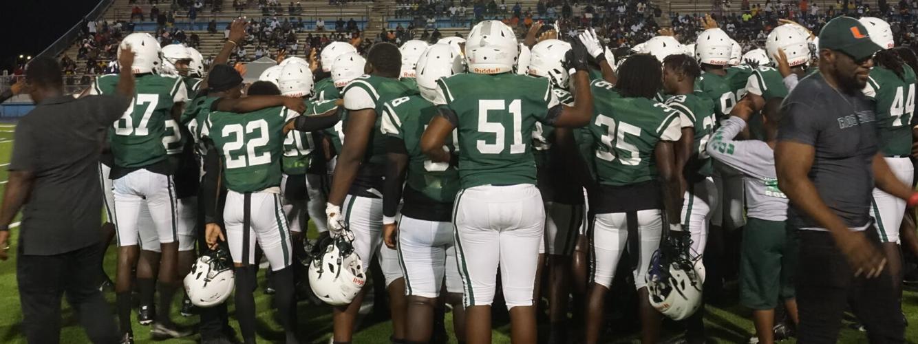 High school football continues to satisfy fans | Sports ...