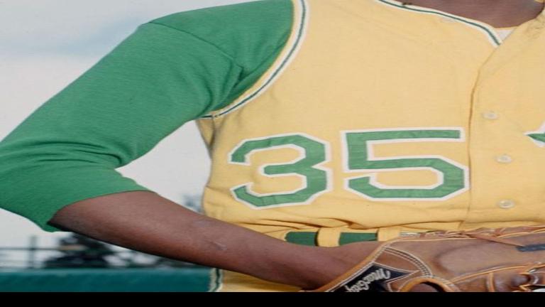 Longtime Bay Area pitcher Vida Blue passes away at 73 – KNBR