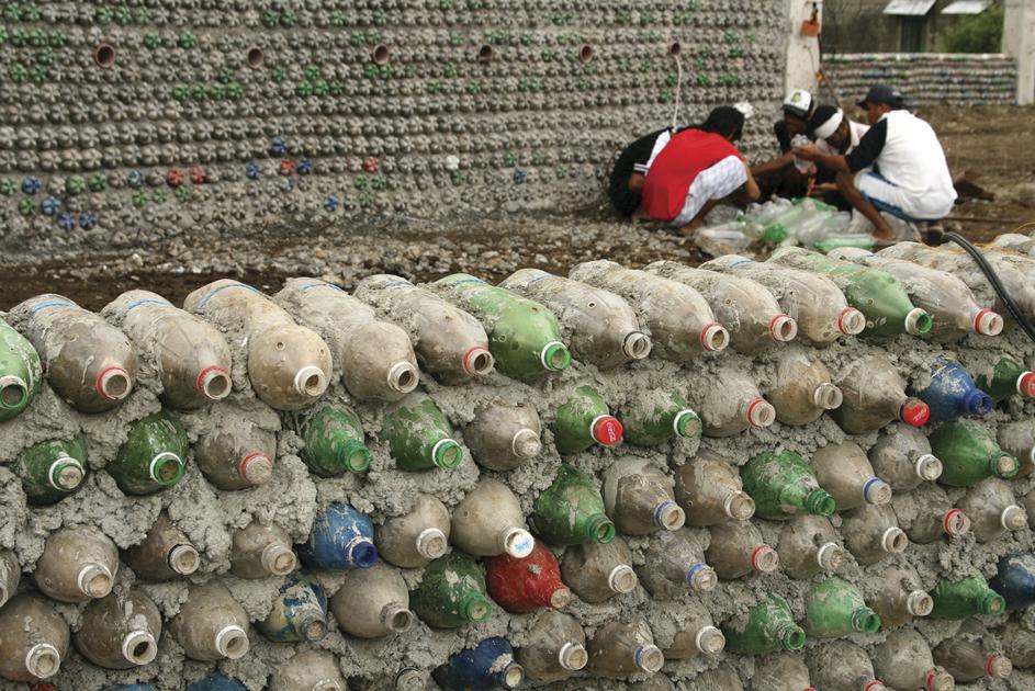 An FAU student researches ways to turn plastic into construction