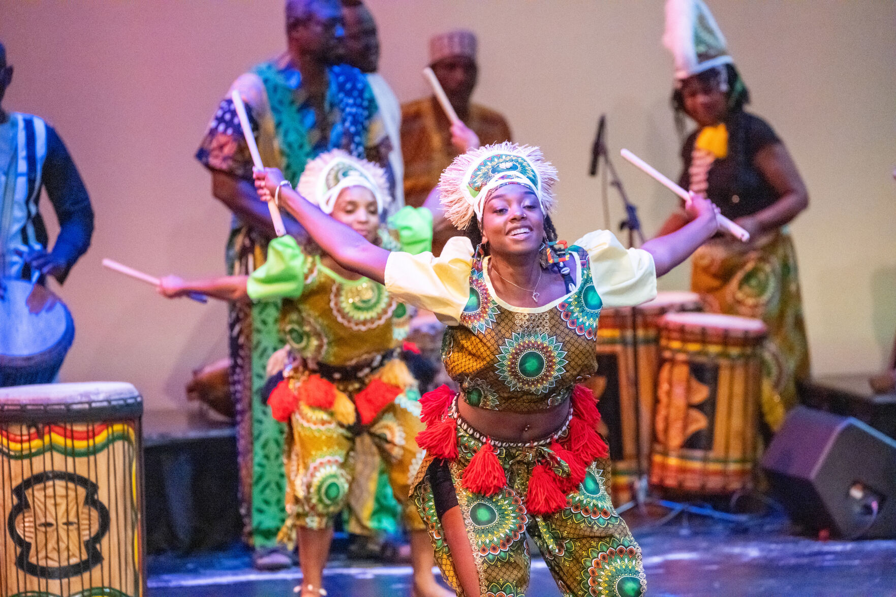 洋楽 OBAME Afrobuddha meetsKakatsitsiDrummers The rhythms of Africa in Miami | Lifestyles | miamitimesonline.com