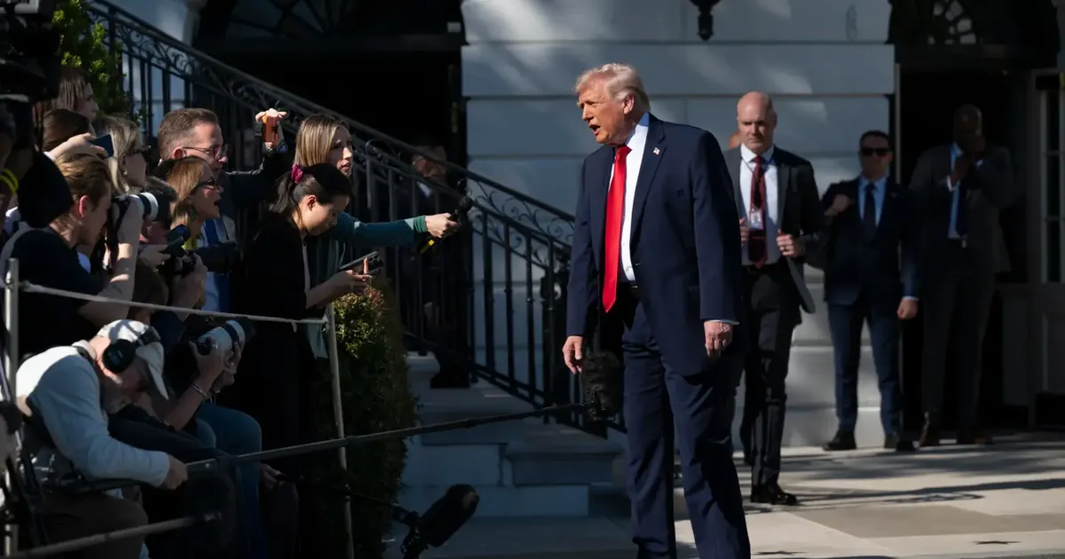 ईरान के खिलाफ ट्रंप की धमकियों के साथ अमेरिकी युद्ध अपराधों, अवैध सैन्य आदेशों पर बहस फिर लौट आई है