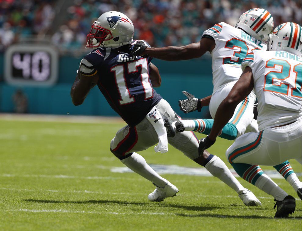 Madden 24: Dolphins WR doesn't appreciate his low rating