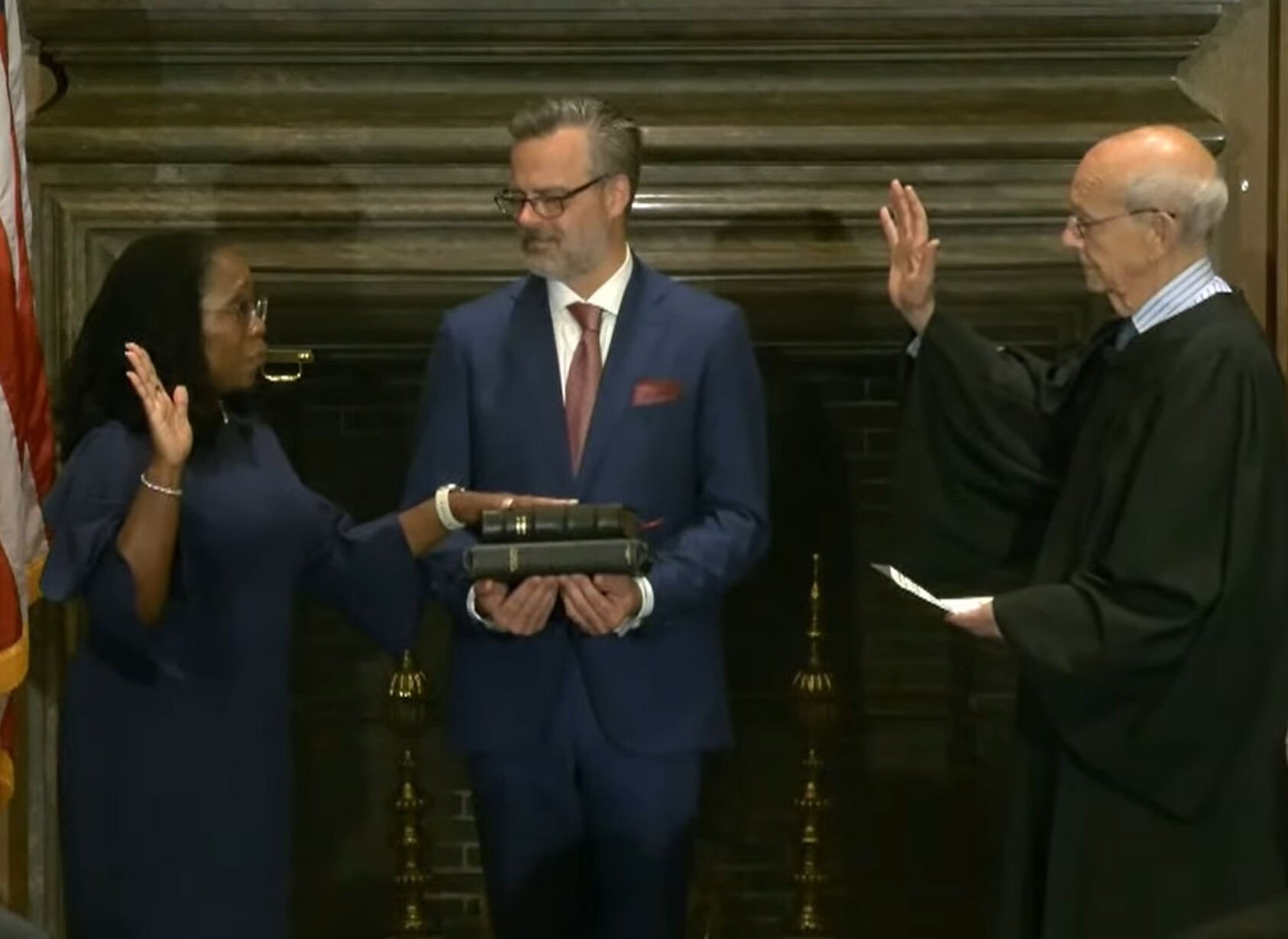 Brown Jackson Sworn In, Becomes 1st Black Woman On Supreme Court ...