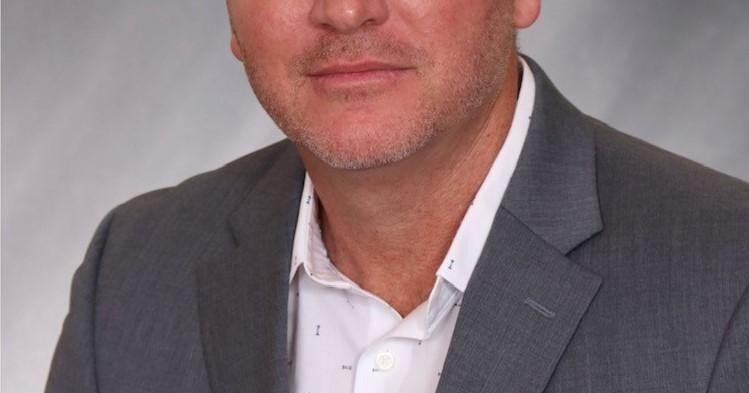 Eight applicants to be interviewed for city manager