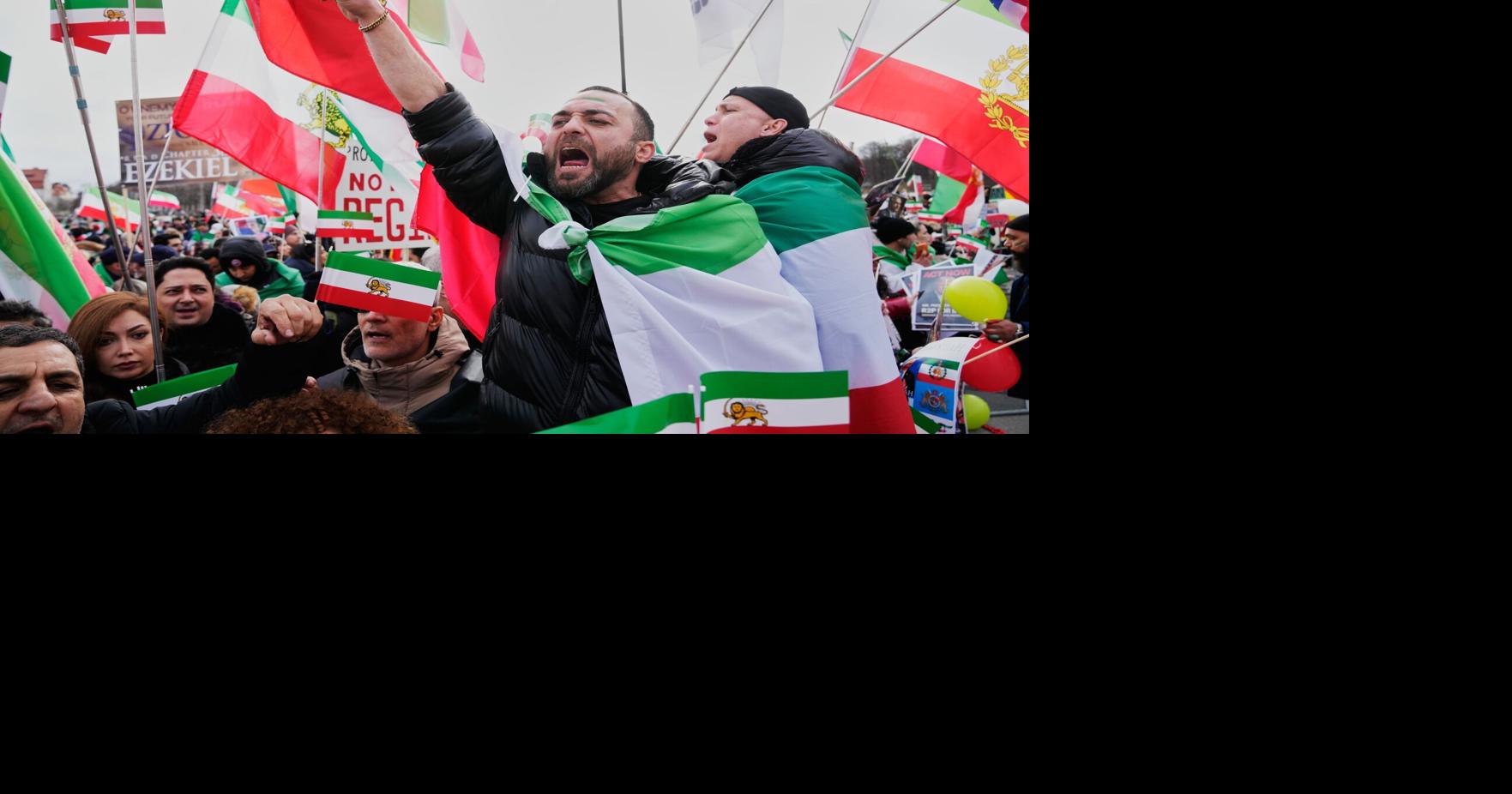 Crown prince urges the world to stand with the people of Iran