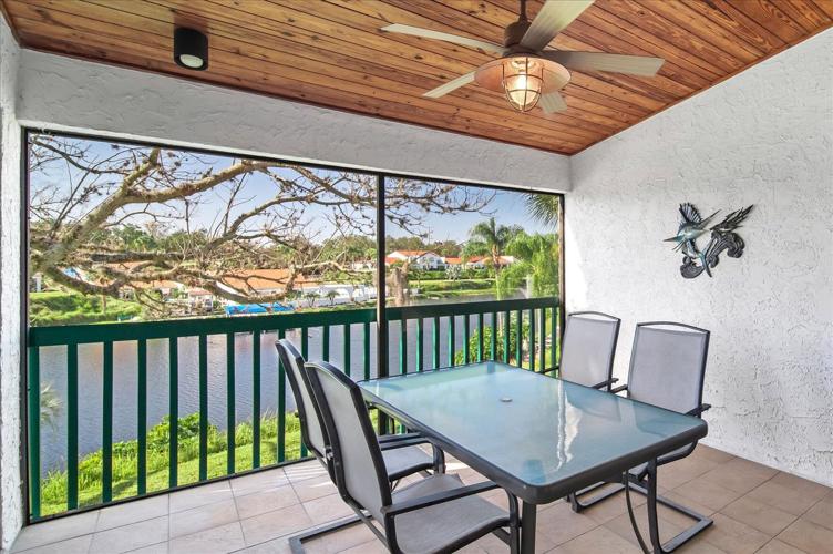 Beautiful 55+ condominium at The Bluffs Highlands Homes