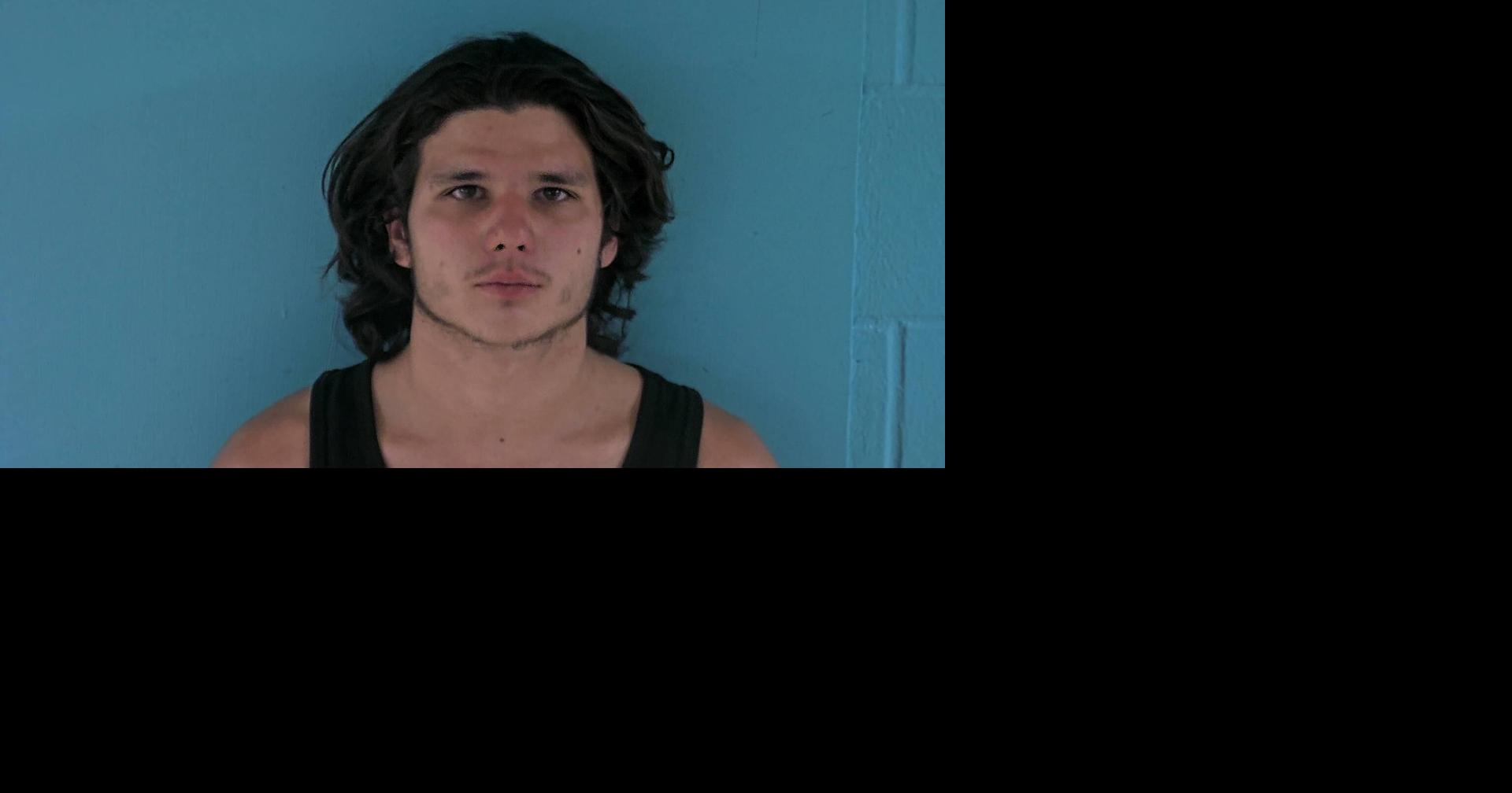 Okeechobee man arrested on felony weapons charges