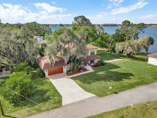 large home on Dinner Lake Highlands NewsSun