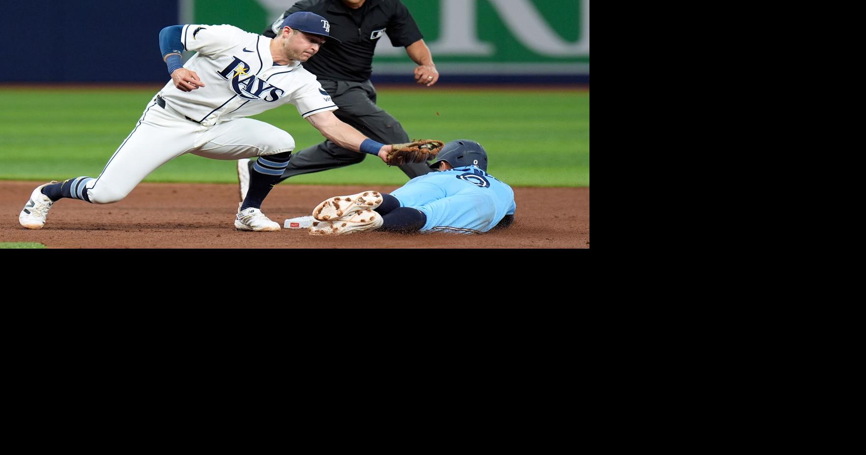 Rays rally in 8th to ground Blue Jays