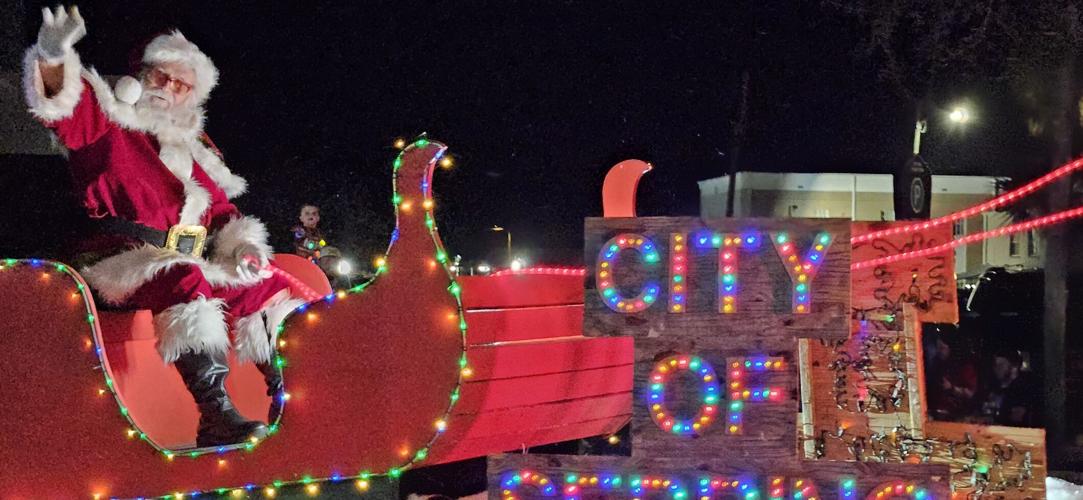 Sebring Christmas Parade marches on way past an hour News