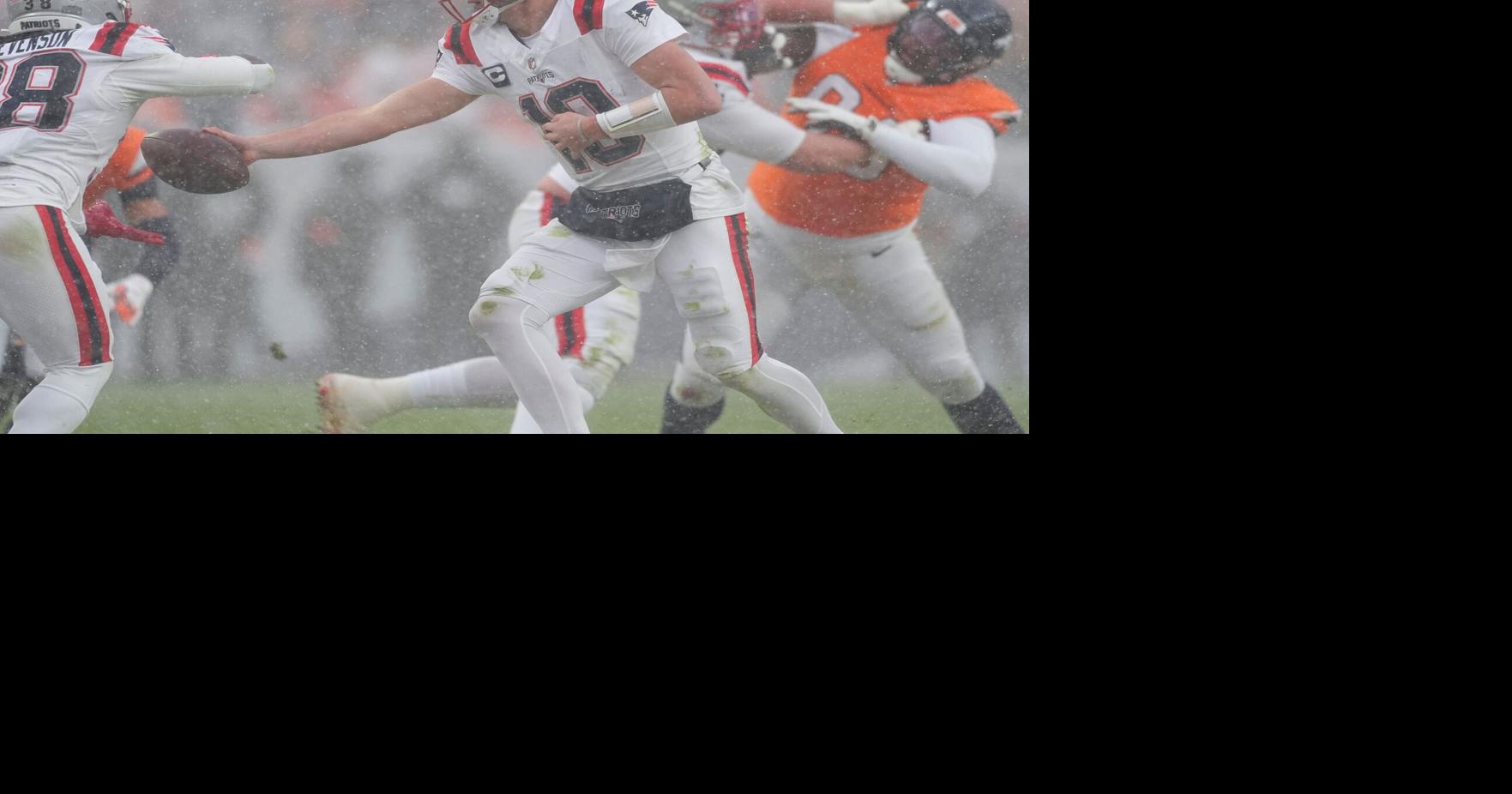 Patriots win gritty 10-7 over Broncos in snowy Denver