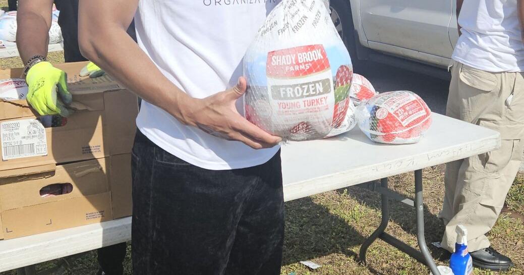 'It's a blessing' - Hundreds of turkeys given away in community effort