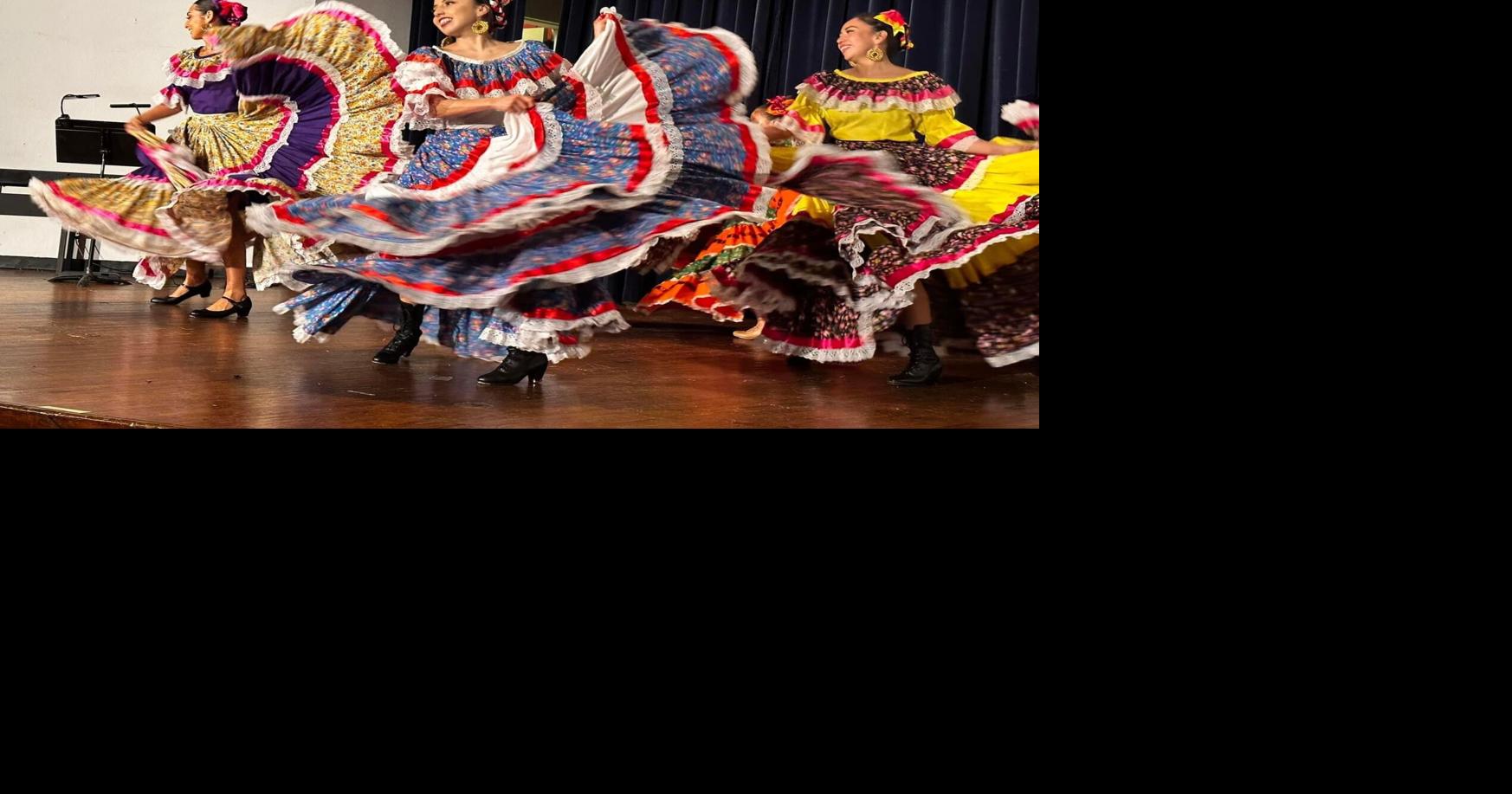 Mexican Dancers