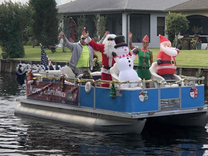 Christmas Parade Lake Placid Fl 2022 Leisure Lakes Holds 28Th Annual Boat Parade | Highlands Sun |  Midfloridanewspapers.com