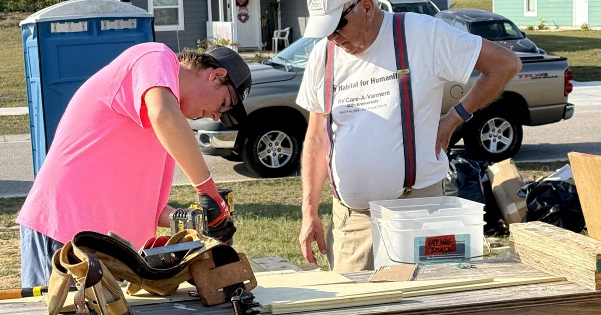 Building on purpose: Traveling family helps construct Habitat homes | Highlands News-Sun Building on purpose: Traveling family helps construct Habitat homes | Highlands News-Sun