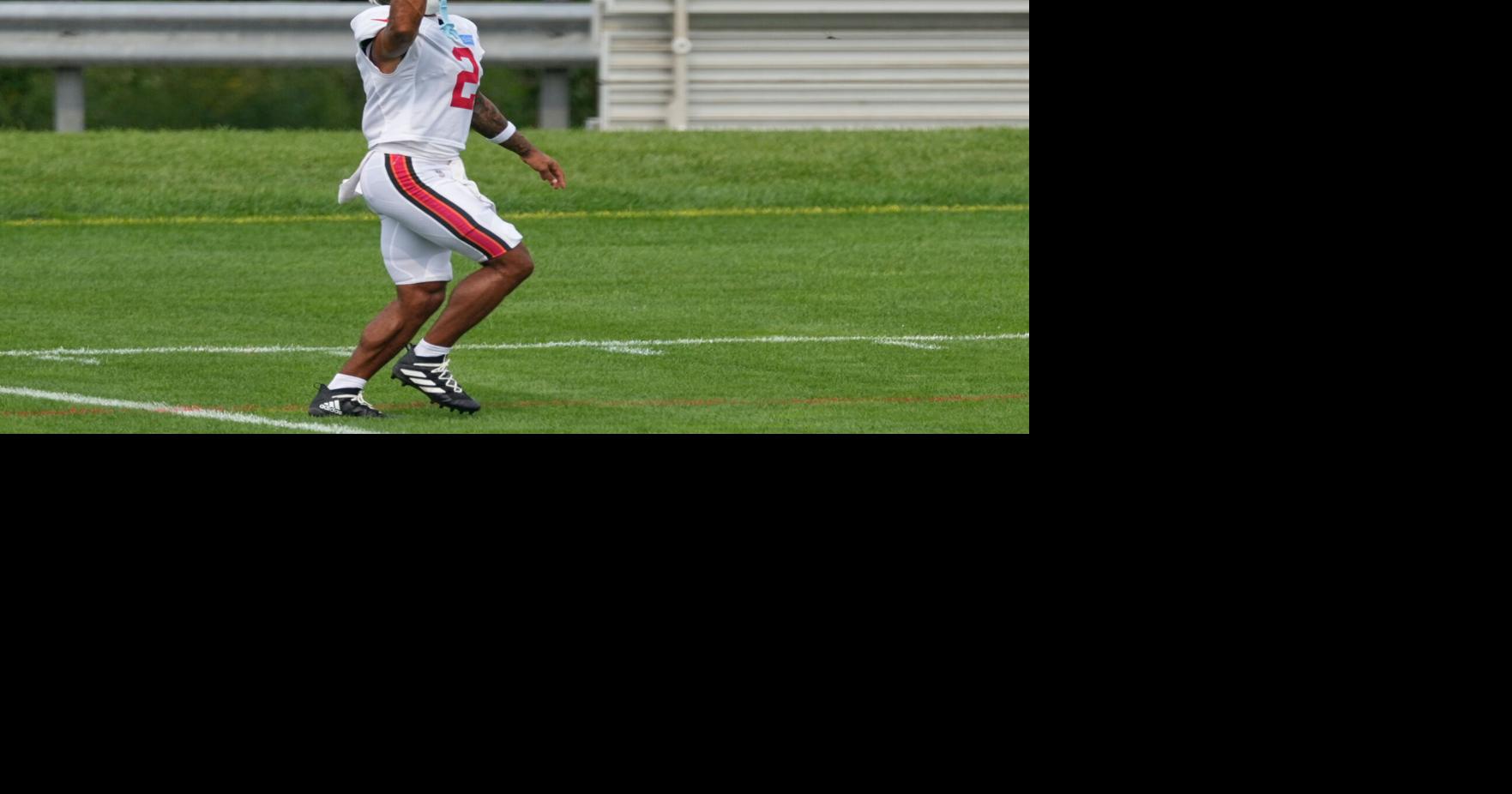 Buccaneers wide receiver Emeka Egbuka limps off vs Jets in joint practice, doesn't return