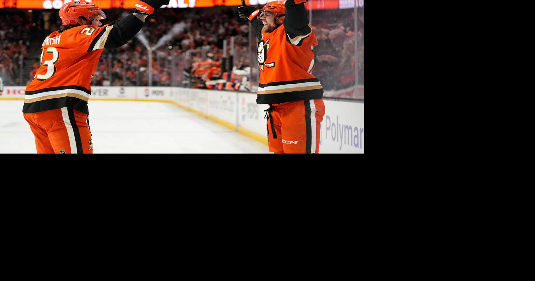 Carlsson, Terry lead Ducks to 5-2 win in Game 6, eliminating the 2-time conference champ Oilers