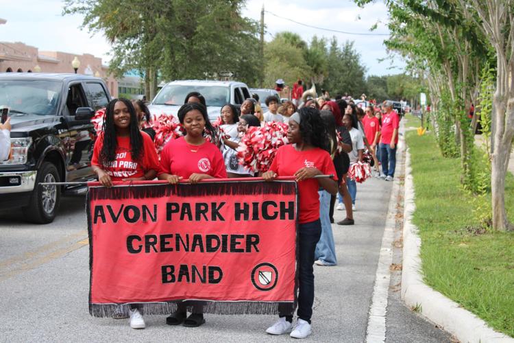 Red Devils celebrate Highlands NewsSun