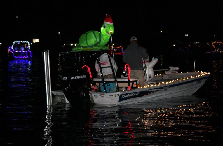 Christmas Boat Parade brightens up Lake Jackson Highlands Sun