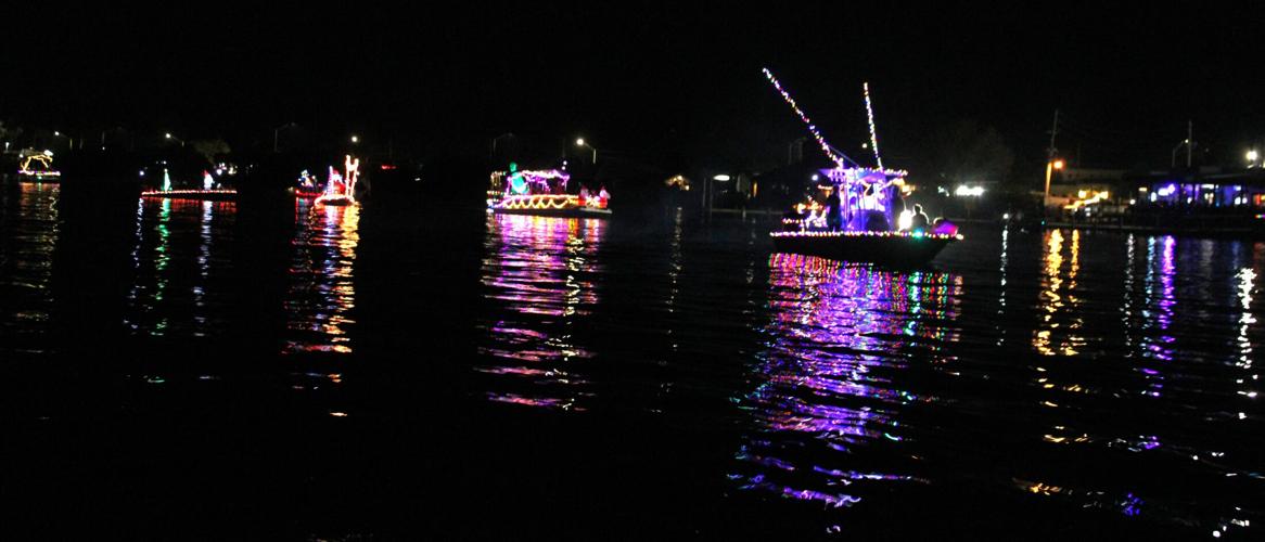 Christmas Boat Parade brightens up Lake Jackson Highlands Sun