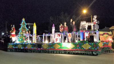 Venice Fl Christmas Parade 2021 Ap Chamber Registering Christmas Parade Participants News Midfloridanewspapers Com