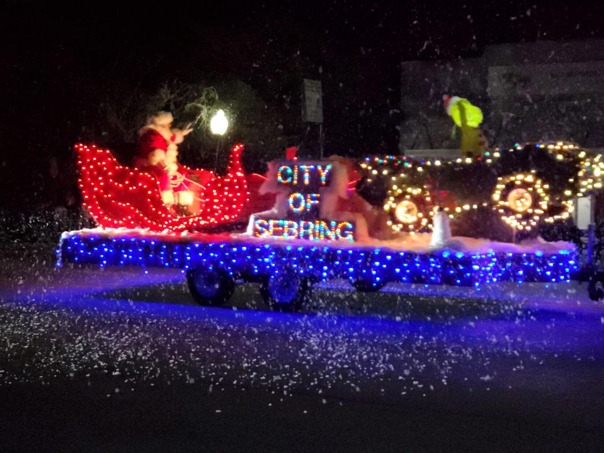 Lake Wales Christmas Parade 2022 Holiday Joy Spread Along The Parade Route | Highlands News-Sun |  Midfloridanewspapers.com
