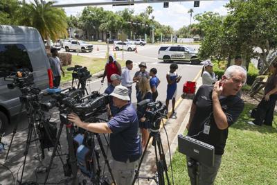 Judge orders suspect to be held without bond in 2 USF student killings ...