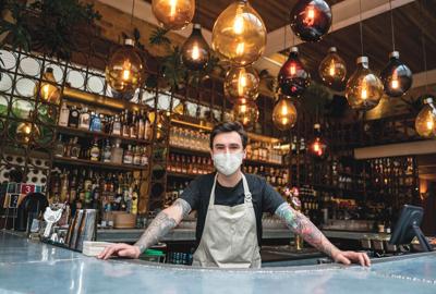 Desantis Offers No End To Bar Shutdown As Cases Continue To Surge