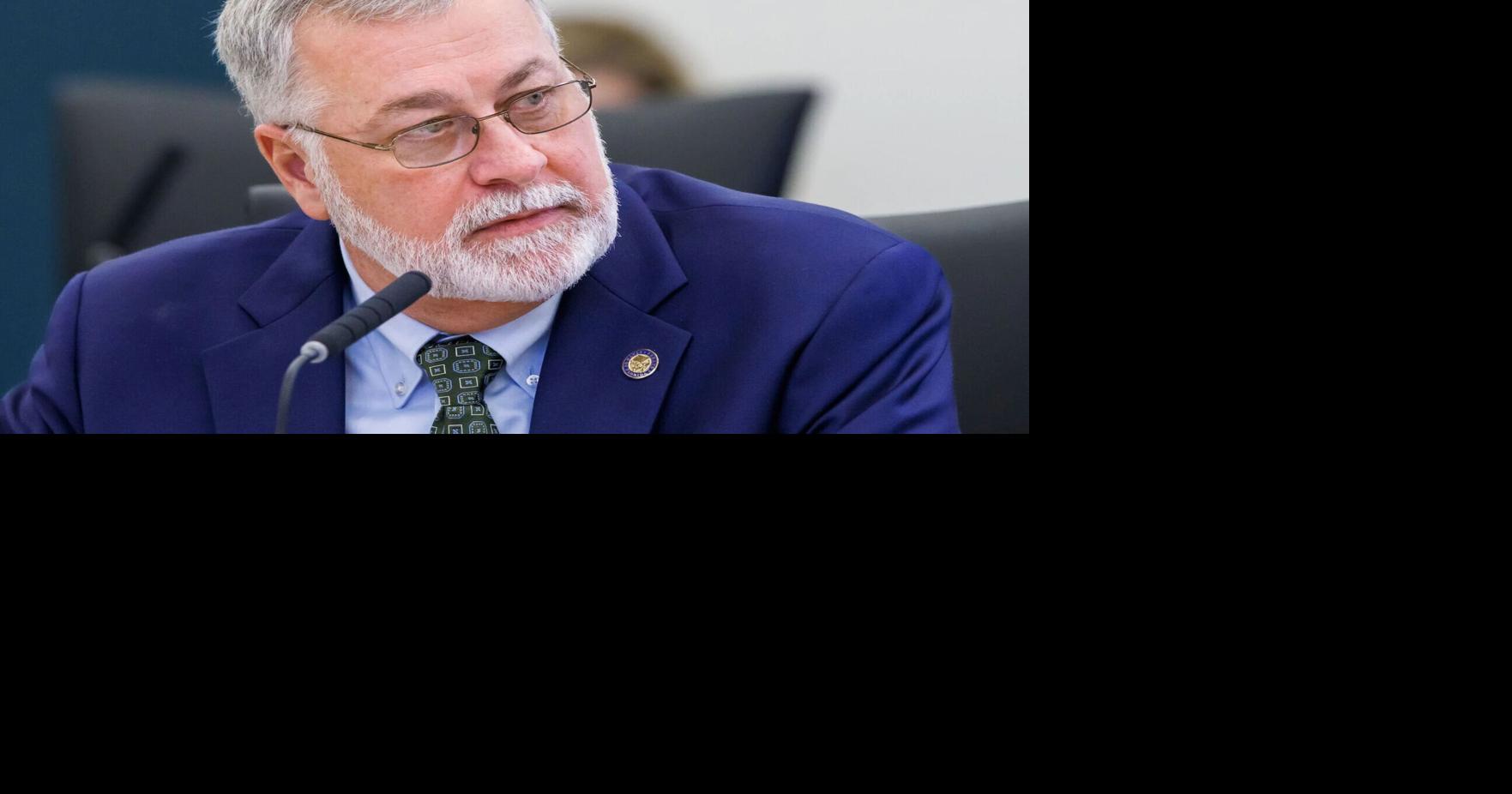 President Ben Albritton welcomes fellow Senators