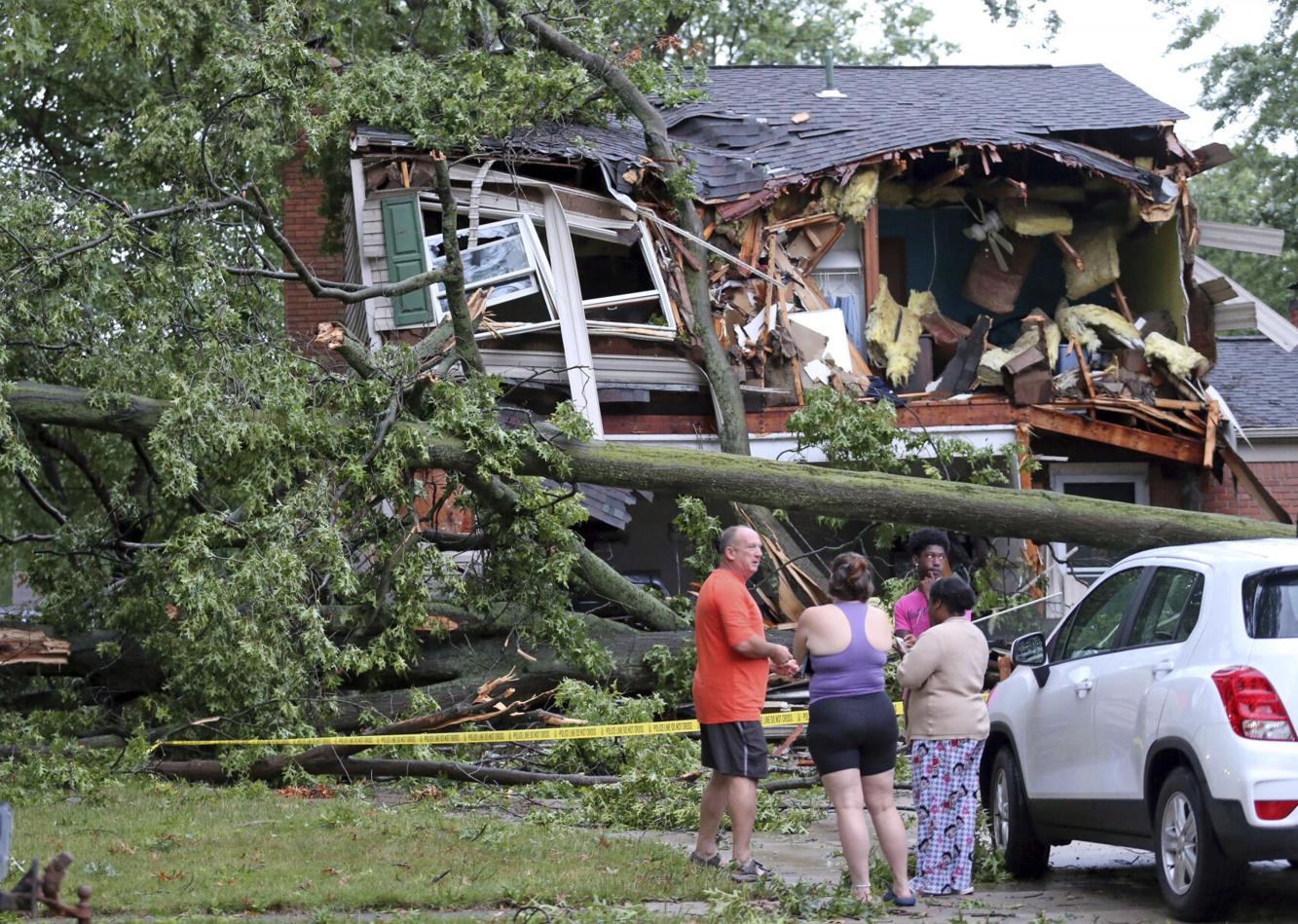 Tornado death raises Tropical Storm Debby toll to 7 as heavy rains keep