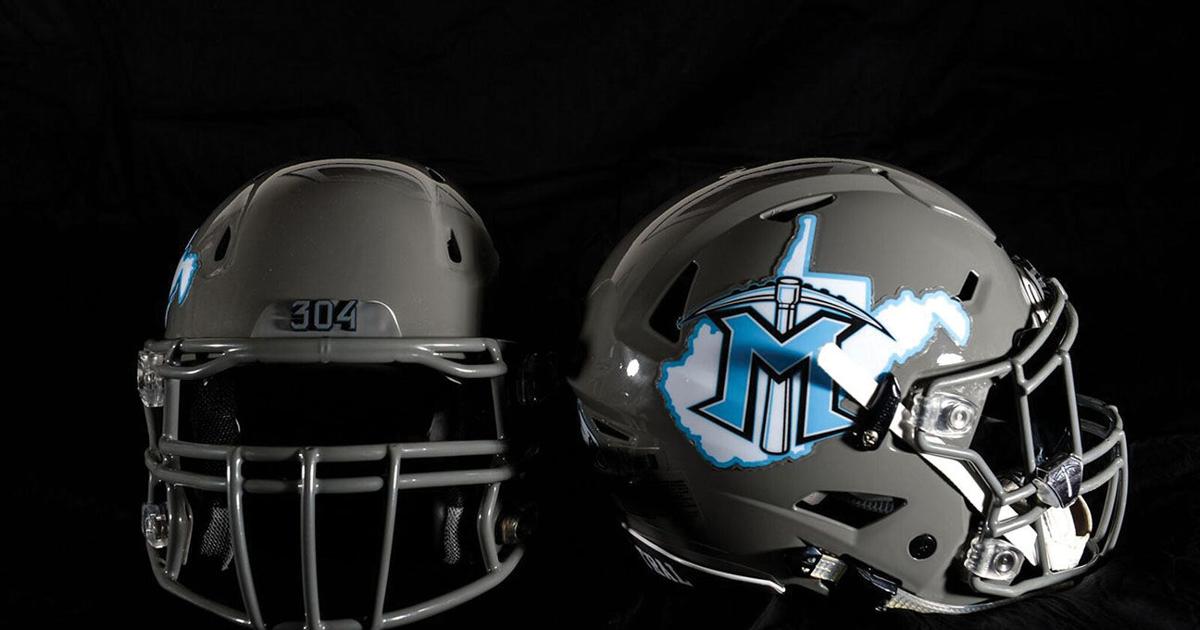 central football helmet Pittsburgh Catholic (PA) HS Mini you can collect all your teams minis without taking up much room CENTRAL FLORIDA GOLDEN KNIGHTS