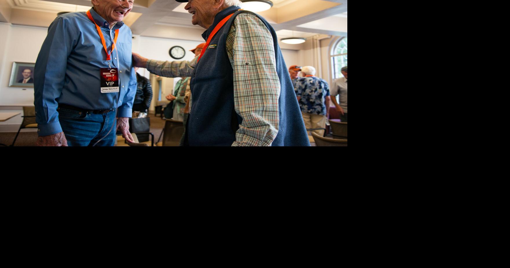Smokejumpers from the 1961 Higgins Ridge Fire reunite at UM, celebrate ...