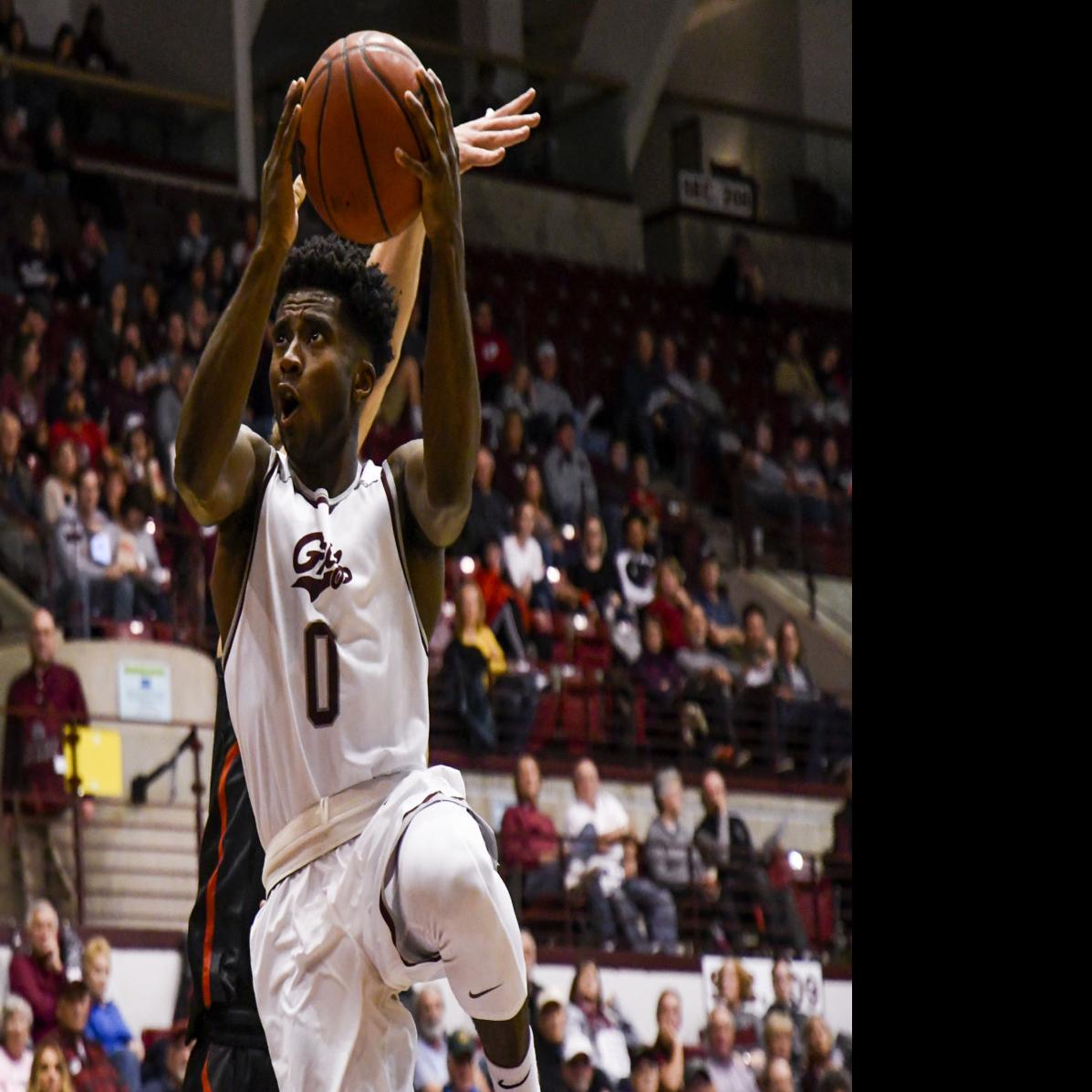 Griz Basketball Flies Past Whitworth 90 58 In Season S First Game