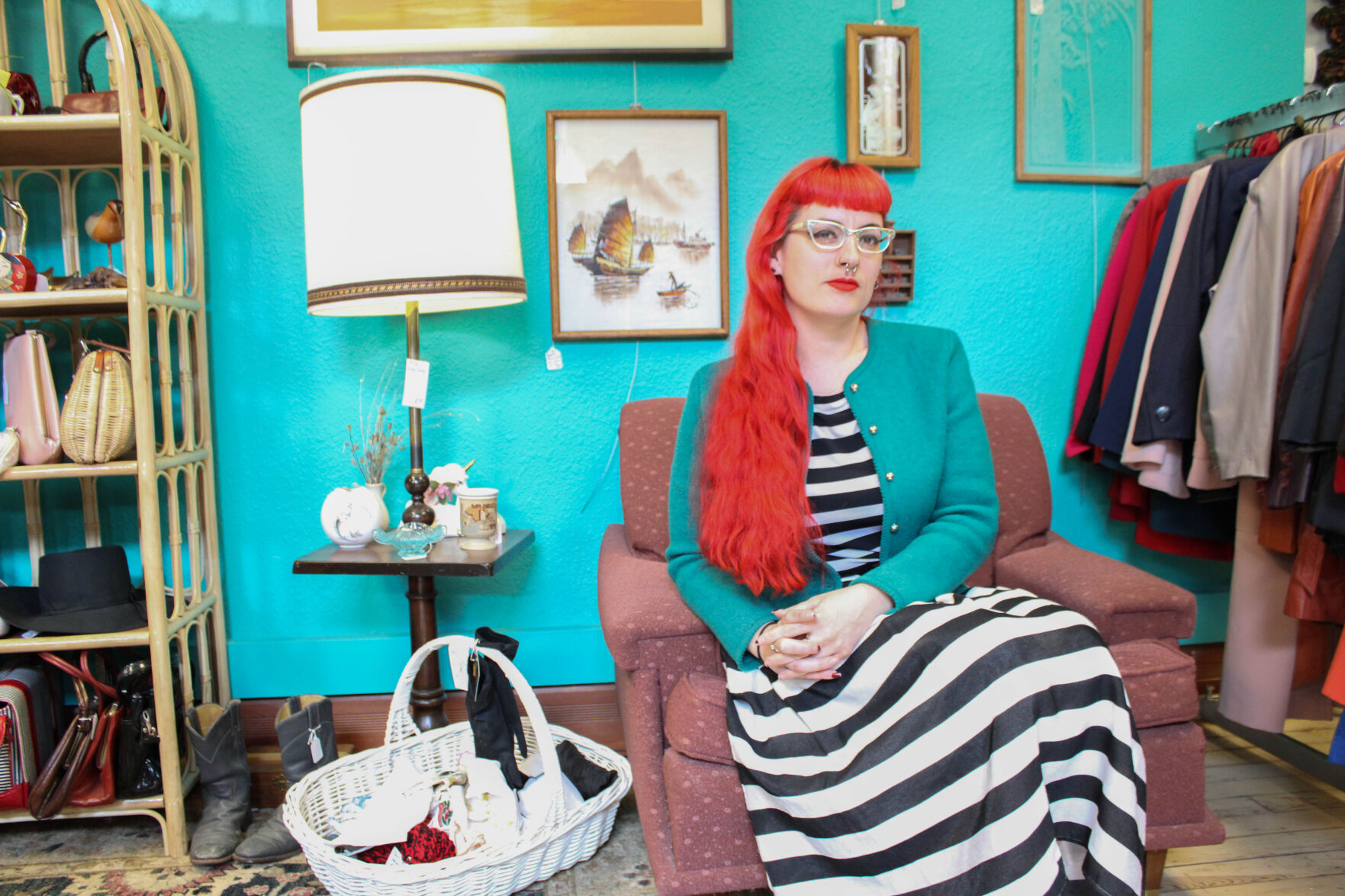 Becoming Betty Venom: Vibrant burlesque meets vintage fashion