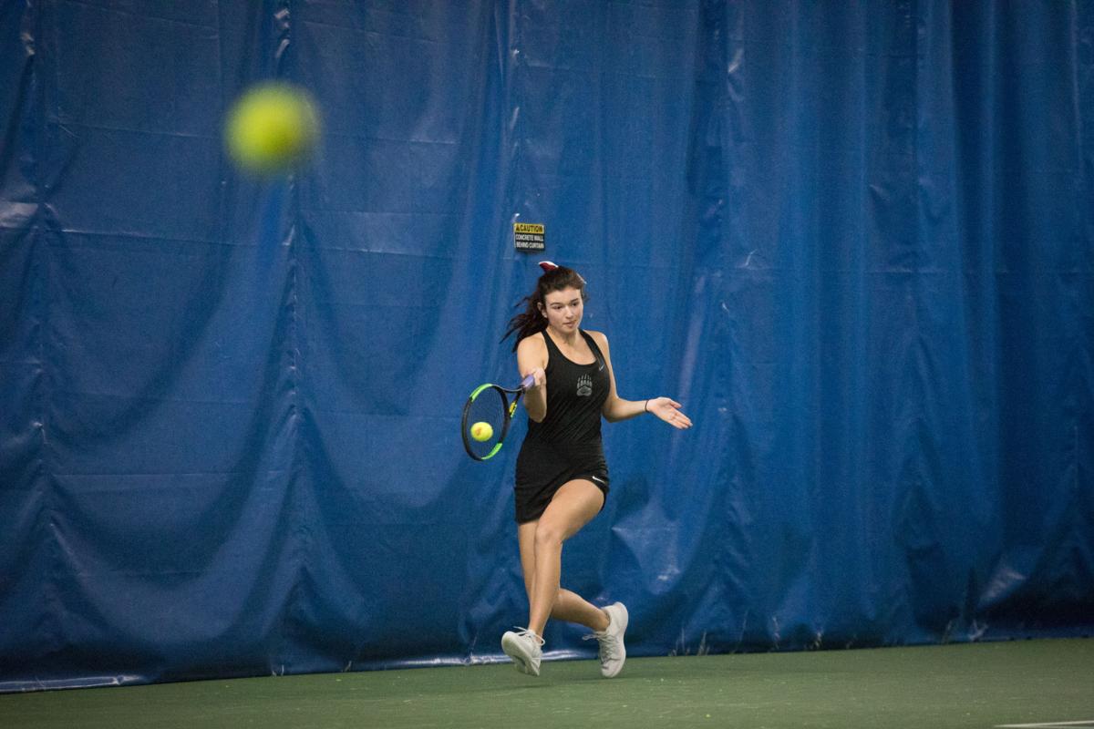 Shinner_TennisvGCU05