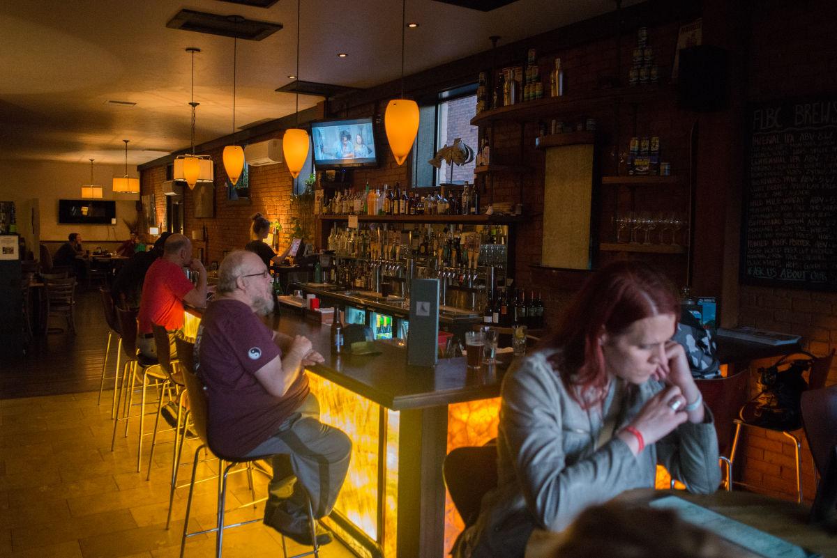Best Of Downtown A Guide To Eating In The Bar Scene News Montanakaimin Com