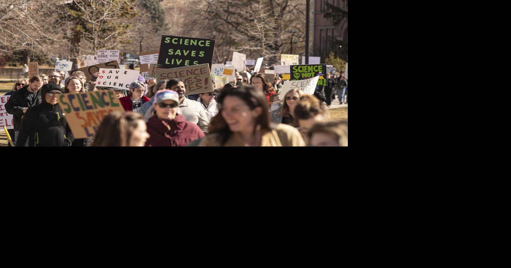 300 protesters ‘Stand up for Science’ on the Oval | News ...