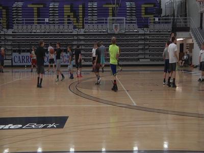 Carson High School holds youth basketball camp