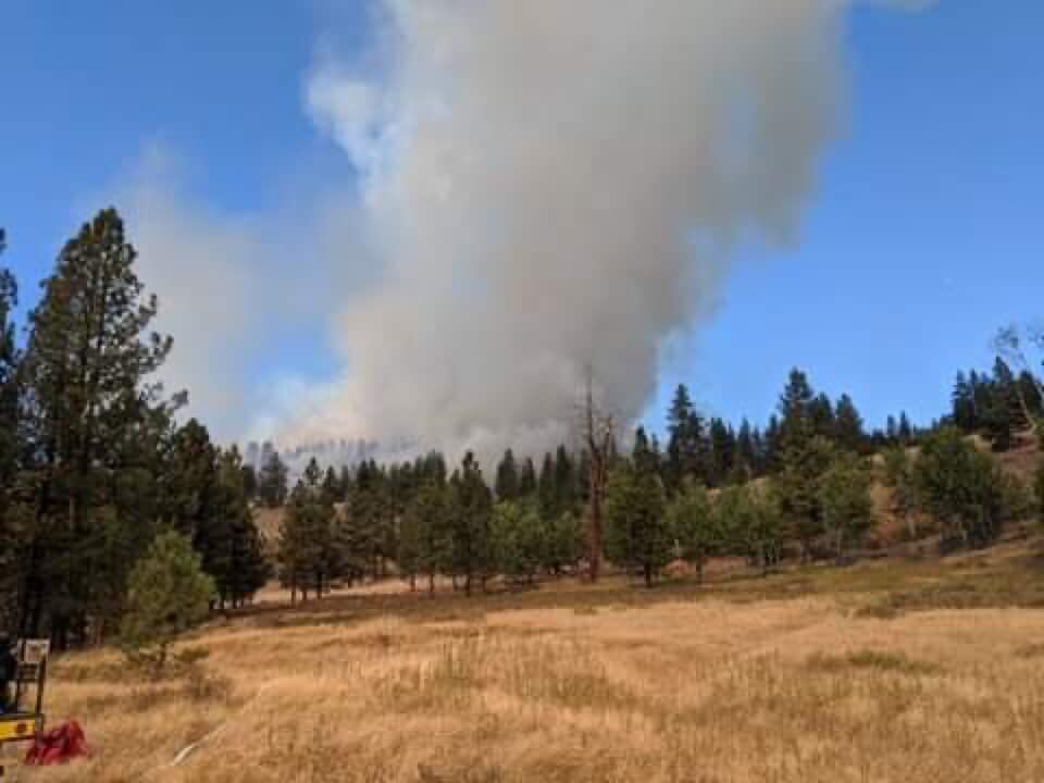 Valley Creek Fire burning near Lost Trail Wildlife Refuge grows to 102 ...