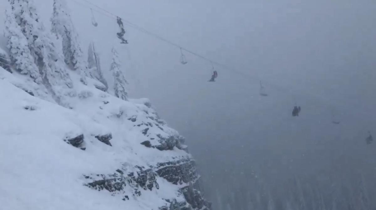 Whitefish Chairlift Reopens After 140 People Evacuated Over The Weekend Abc Fox Bozeman Montanarightnow Com