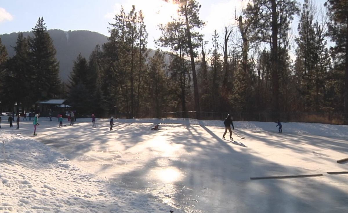 Rattlesnake Outdoor Ice Rink Opens To The Public Abc Fox Missoula Montanarightnow Com