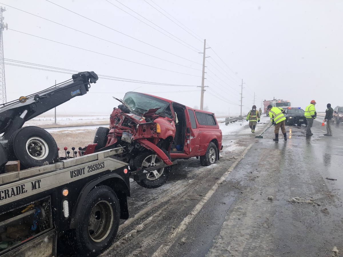 MHP Car loses control causing headon crash on I90 near Belgrade