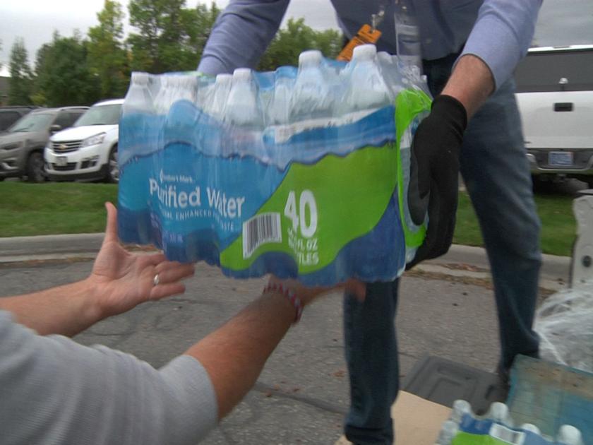 Sam S Club Donates Nearly 2 000 Bottles Of Water For Ballantine Worden Regional News Montanarightnow Com