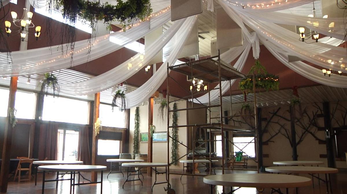 Saying Yes To The Stress The Season Of Love Brings Big Business To Wedding Venues Abc Fox Bozeman Montanarightnow Com