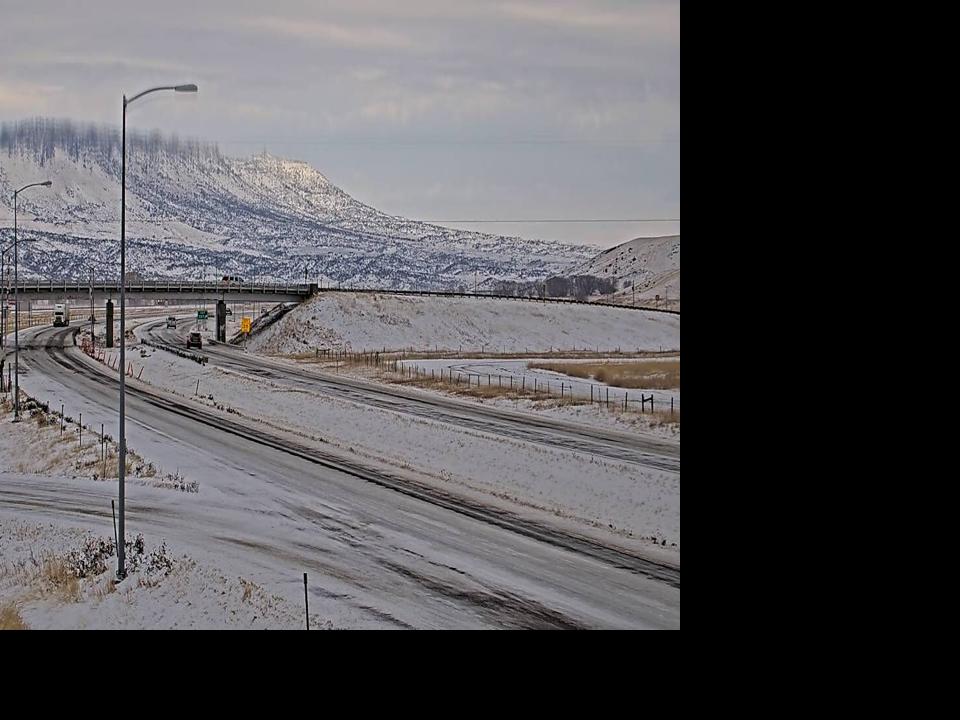 Multivehicle crash completely blocking eastbound lane of I90 near