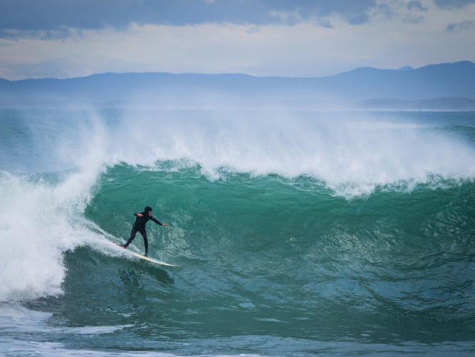 Surfing Lovers Point4
