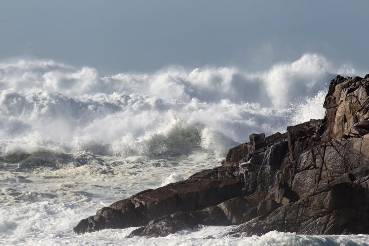 102521 Waves 04.jpg