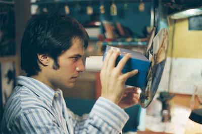 Writer-director Michel Gondry sculpts a charming dream sequence with <i>The Science of Sleep.</i>  