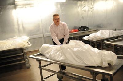 A forensic pathologist IDs the three trickiest deaths to diagnose conclusively.  
